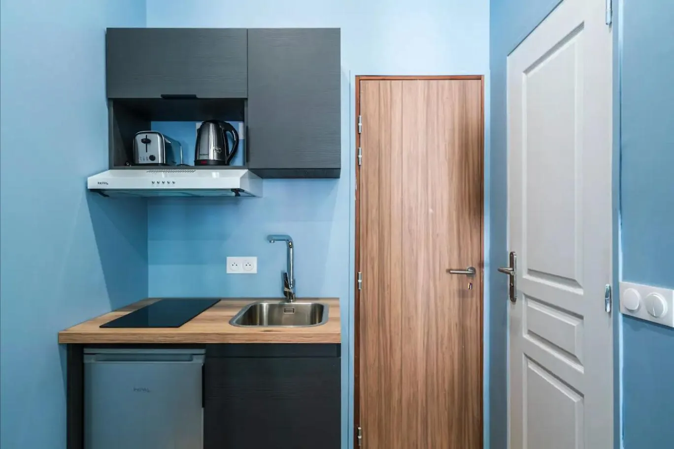 Charmant Studio Paris 17 צרפת